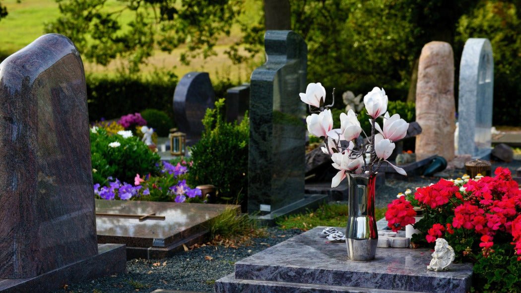 Les pompes funèbres : rôle, services et conseils pour bien choisir
