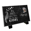 Plaque funéraire personnalisée en marbre noir avec citation "Tes ailes étaient prêtes mais pas nos cœurs", photo intégrée, modèle élégant et durable.